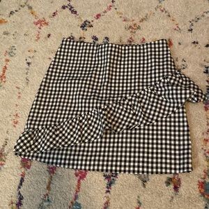 Black and white checkered mini skirt